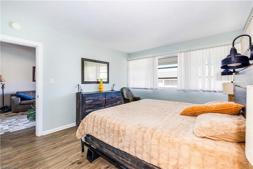 4216 4th PL 12-8