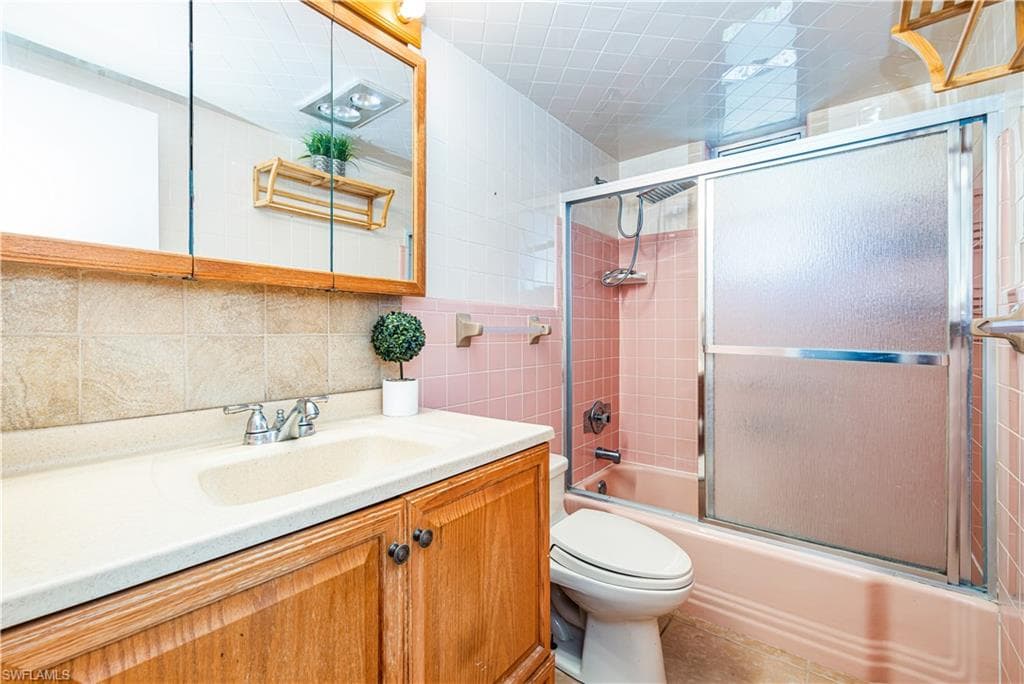 4216 4th PL 12-10