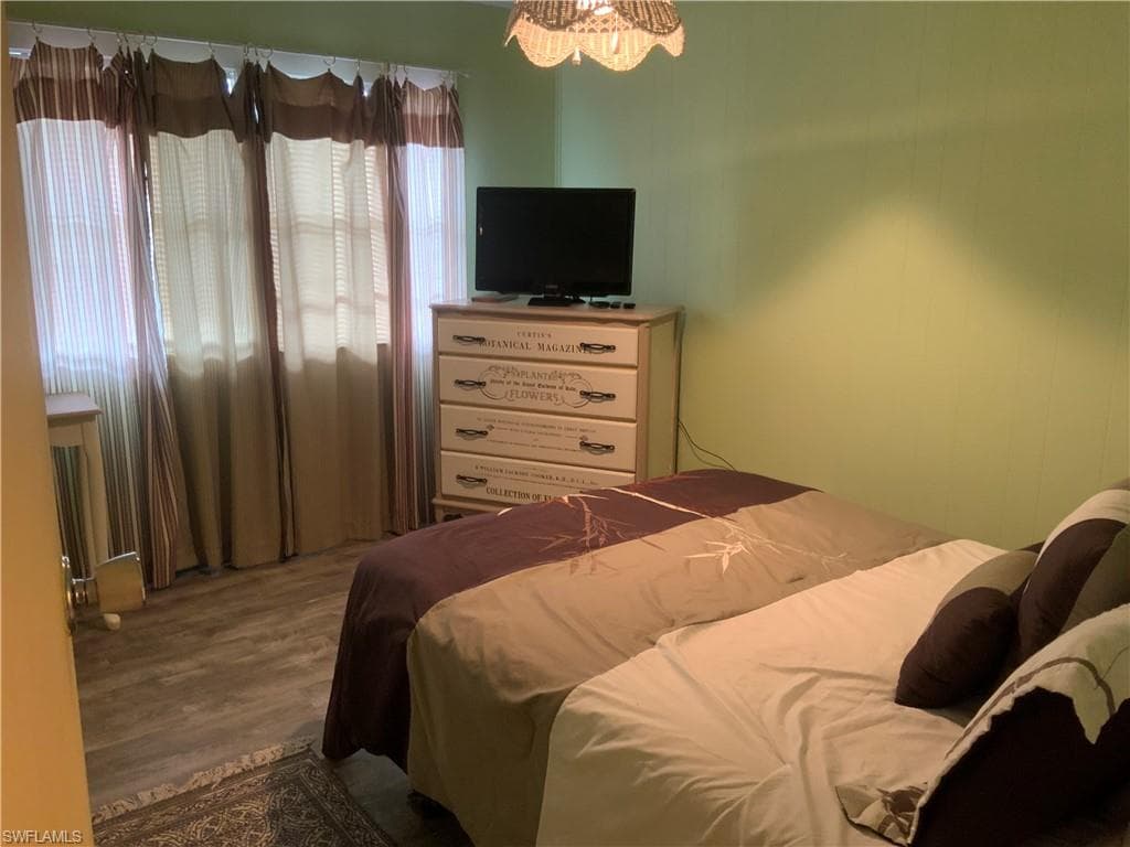 250 Palmer BLVD-10