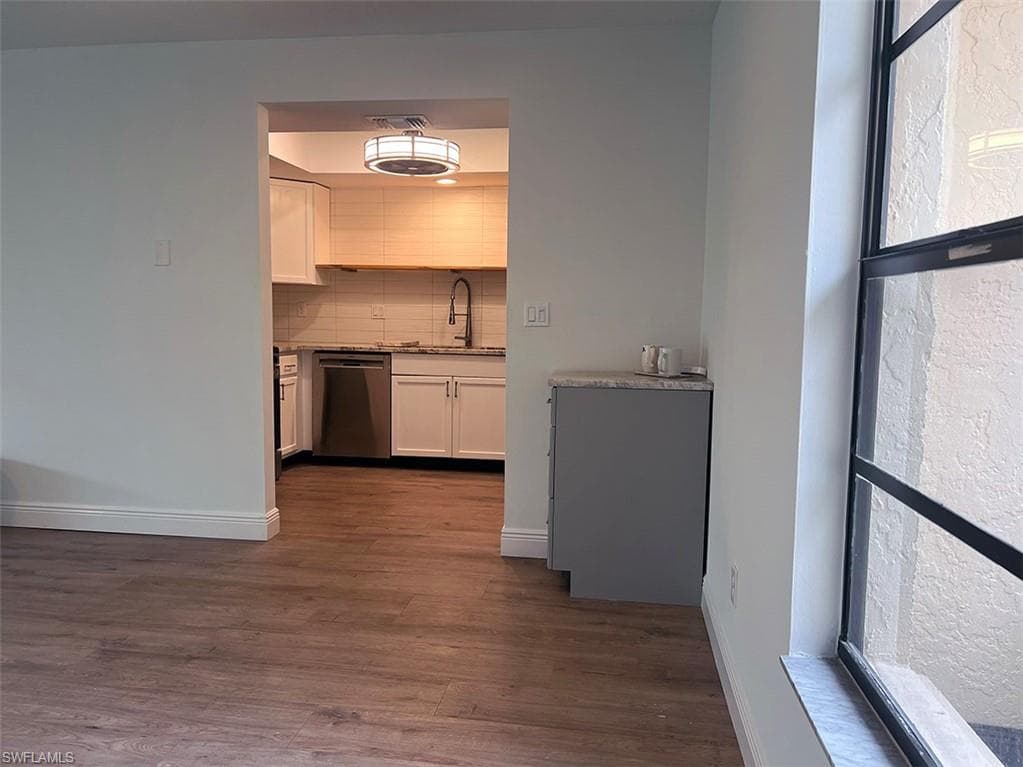 3906 SE 11th PL 606-5