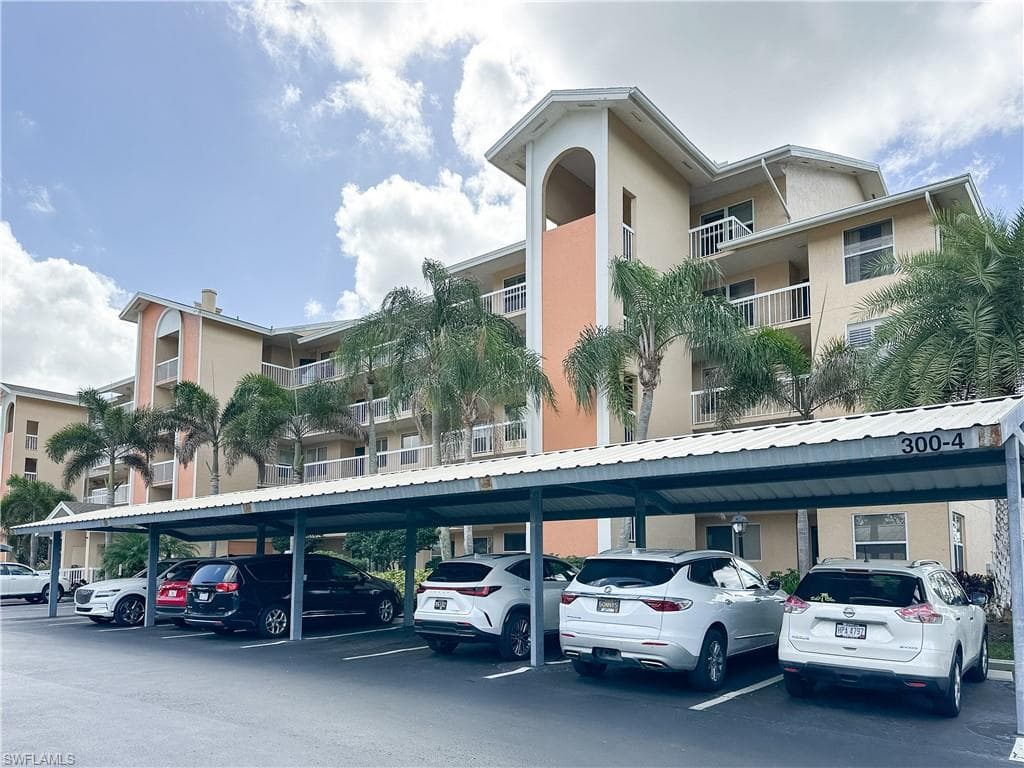 300 Horse Creek DR PH03-16