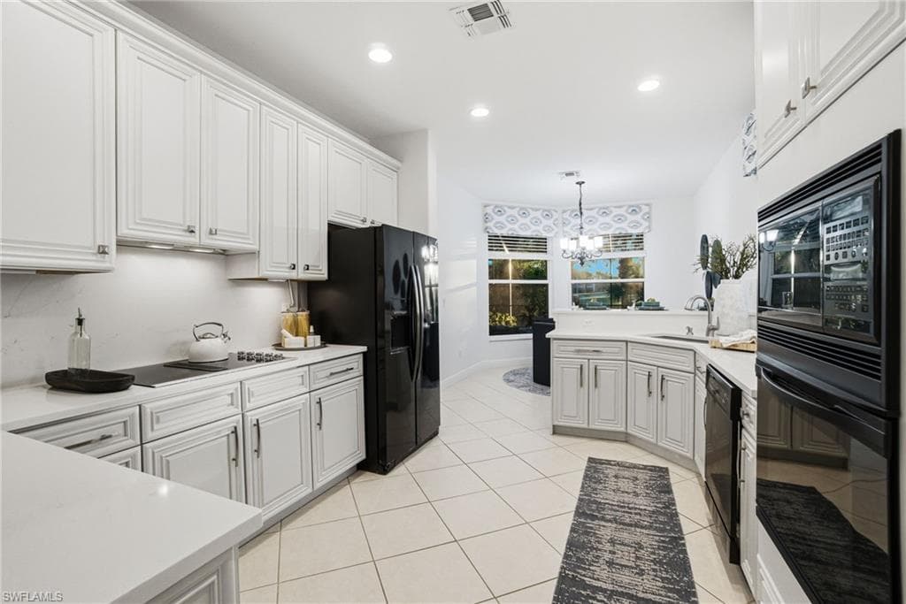 4828 Cerromar DR-17