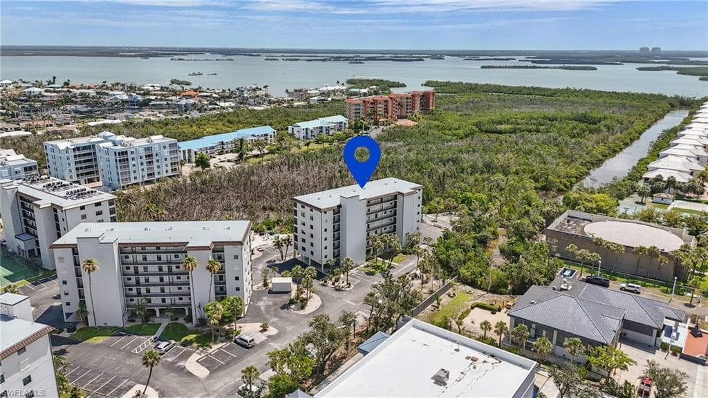 6891 Estero BLVD 362-27