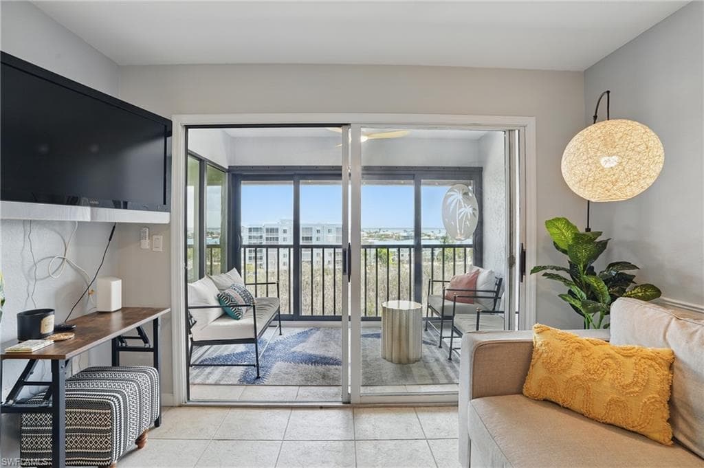 6891 Estero BLVD 362-19