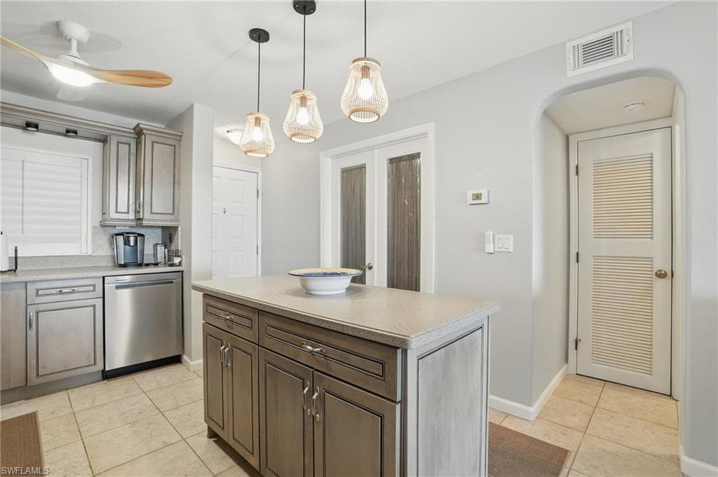 6891 Estero BLVD 362-8