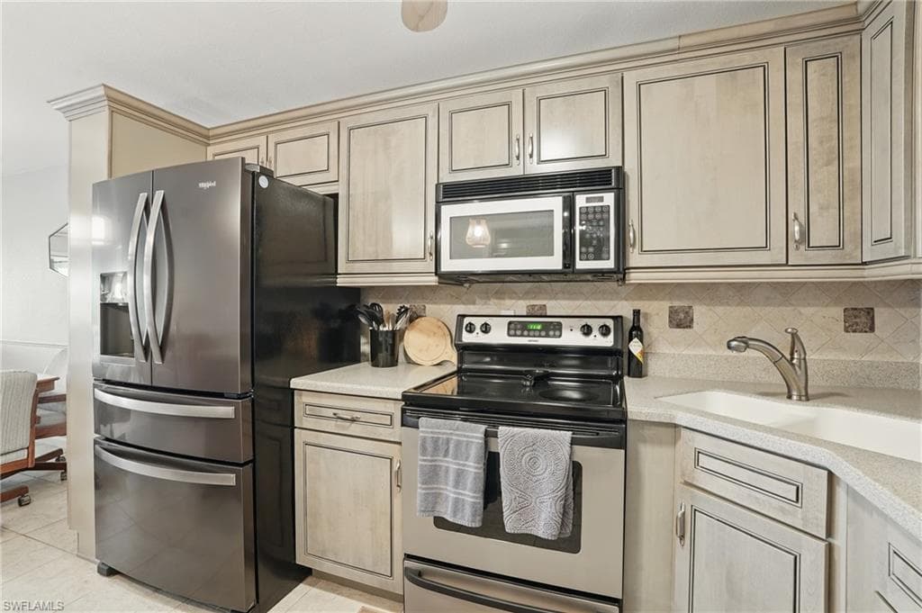 6891 Estero BLVD 362-10
