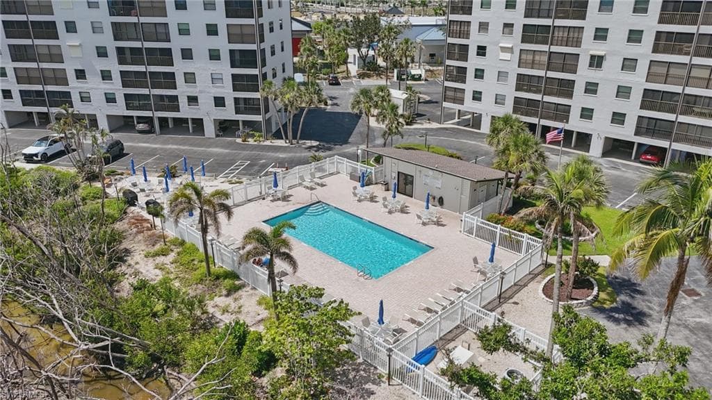 6891 Estero BLVD 362-30