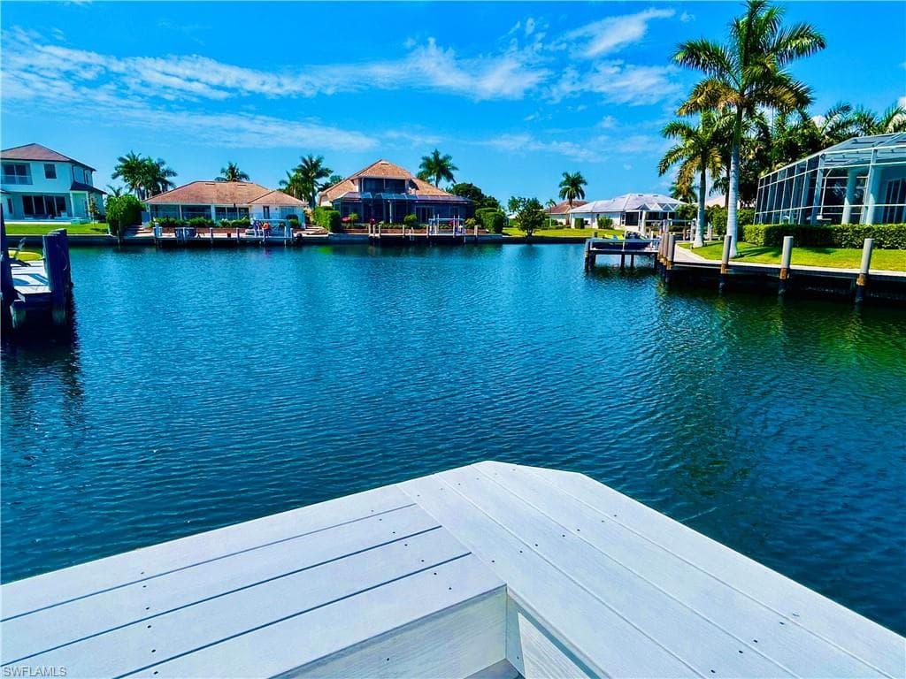 1775 Waterfall CT-33