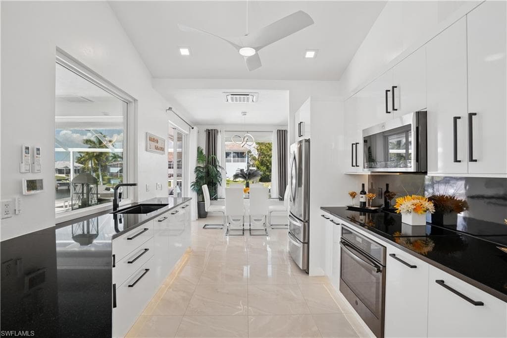 1775 Waterfall CT-13