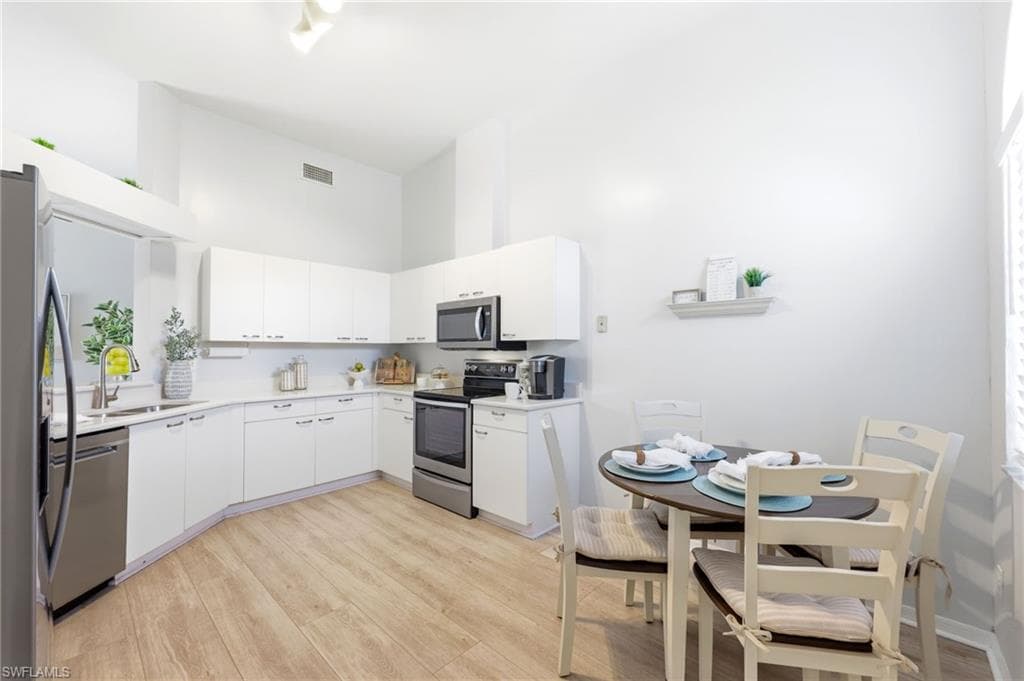 2860 Citrus Lake DR R204-13