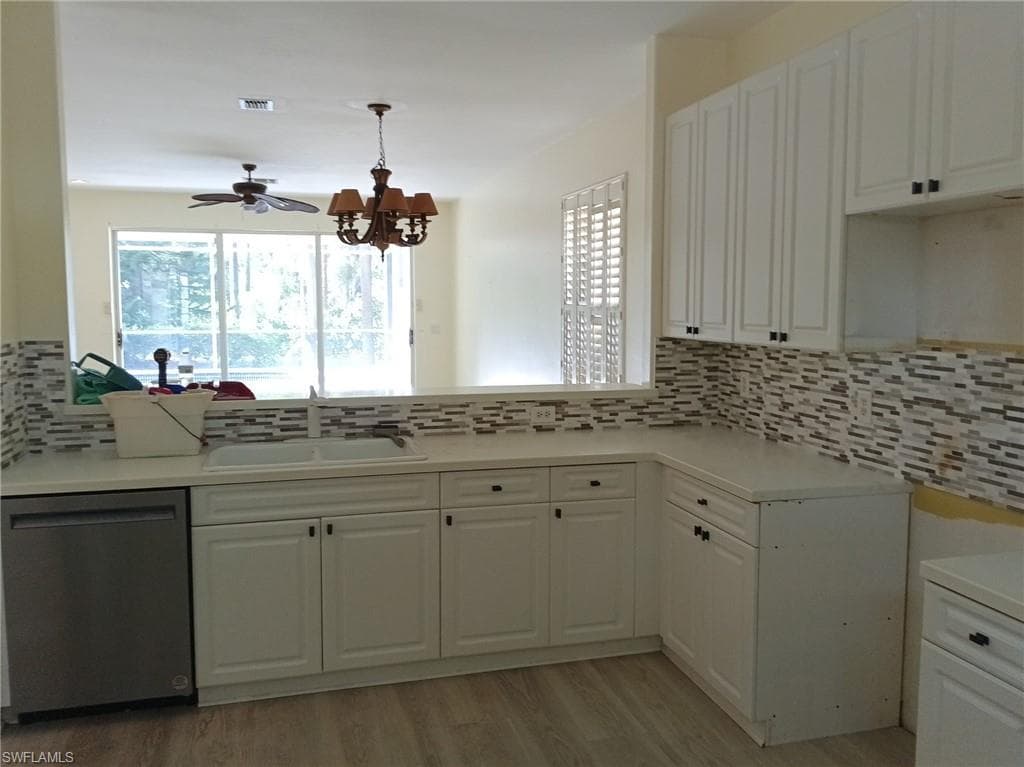 9894 Colonial WALK N-6