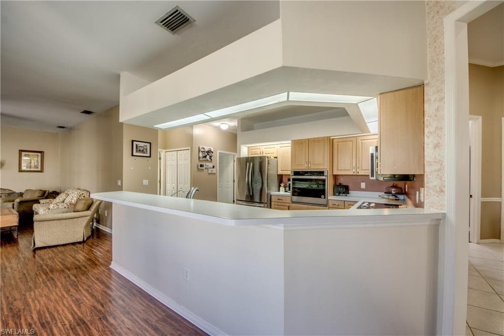 17090 Silver Panther LN-11