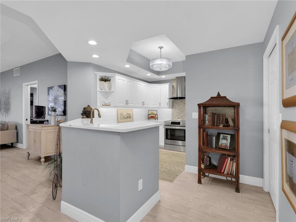 1001 Arbor Lake DR 507-2