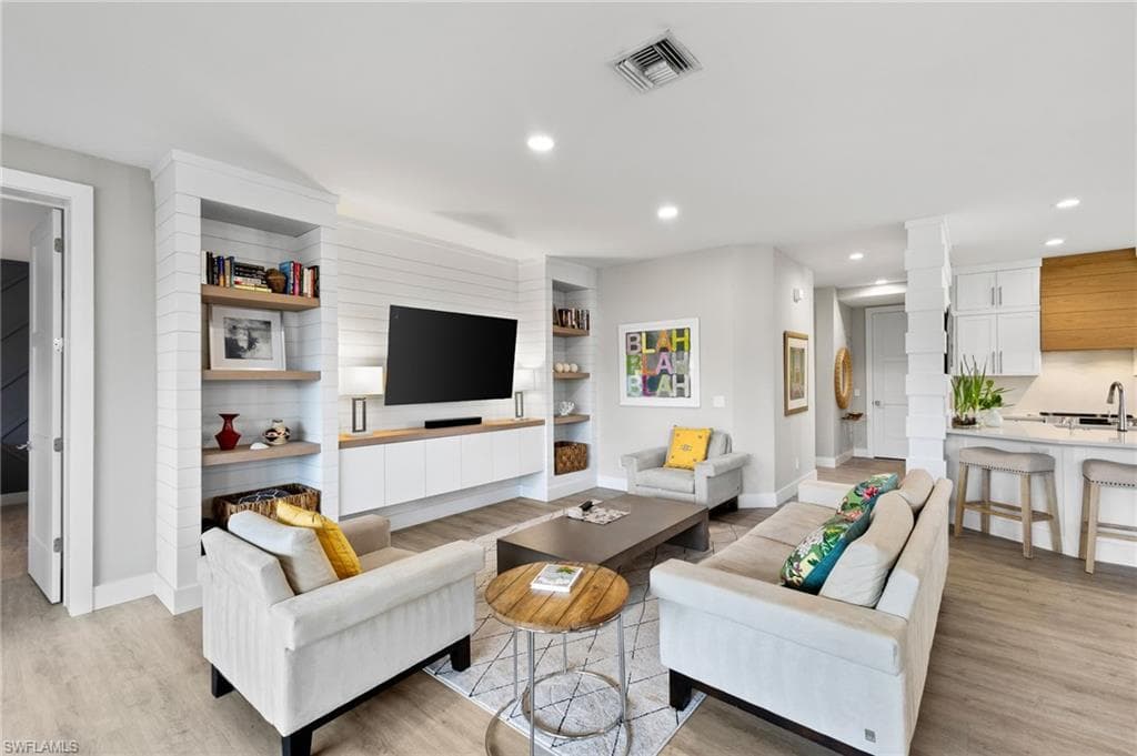5080 Yacht Harbor CIR 101-2