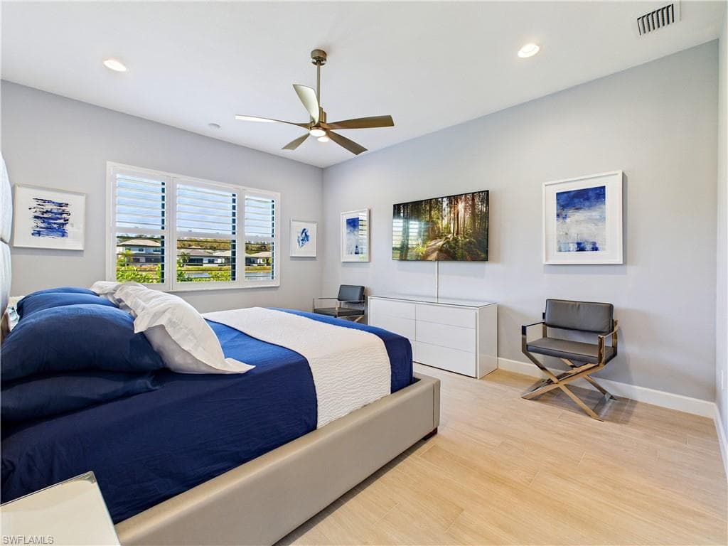 20176 Camellia Crosse LN-12