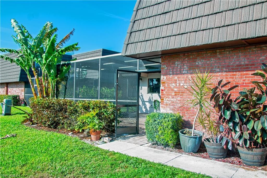 148 Lake Point Ln-1