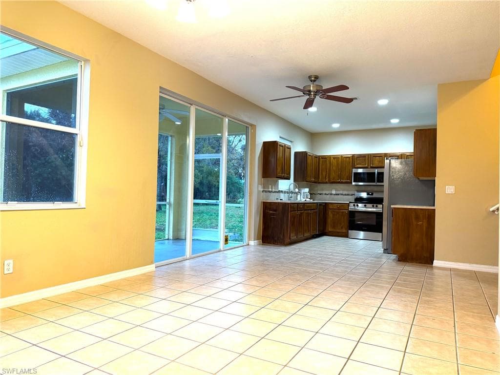 117 Shadow Lakes DR-11