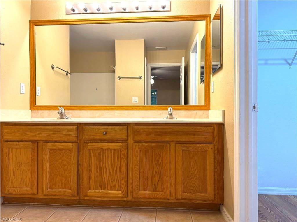 117 Shadow Lakes DR-28