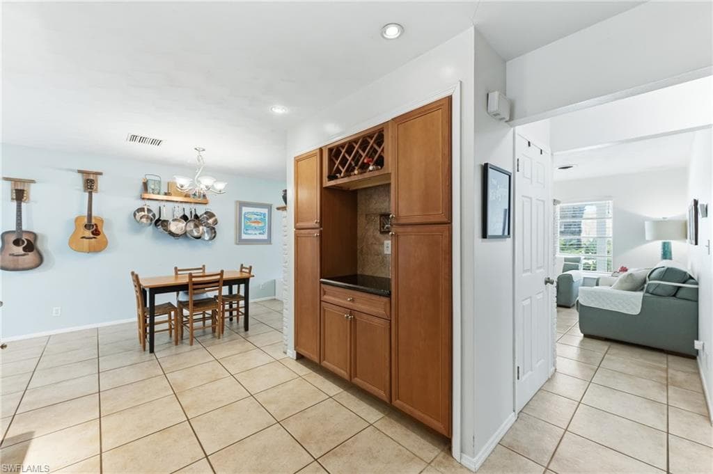 1511 Alcazar AVE-17