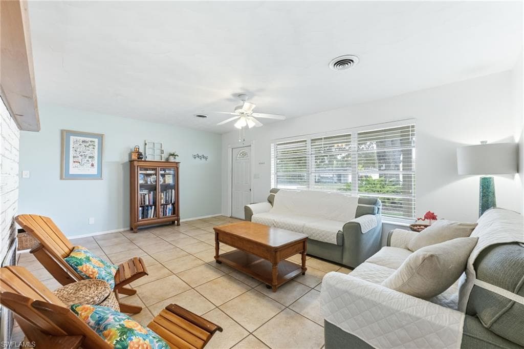 1511 Alcazar AVE-10