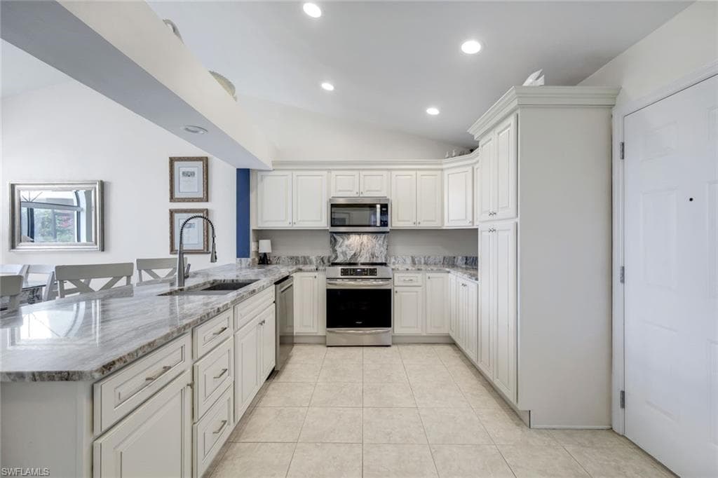 12727 Maiden Cane LN-9