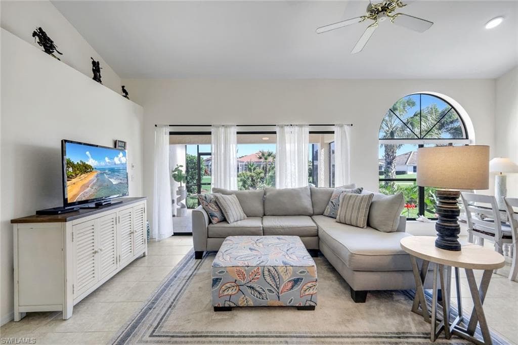 12727 Maiden Cane LN-7