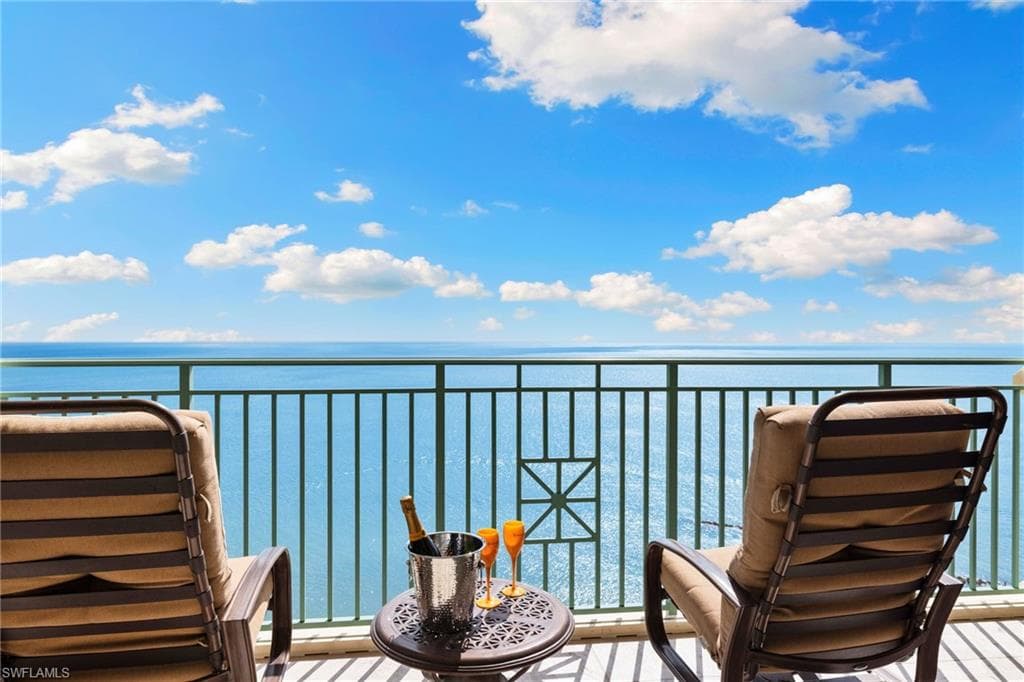960 Cape Marco DR 2105-27