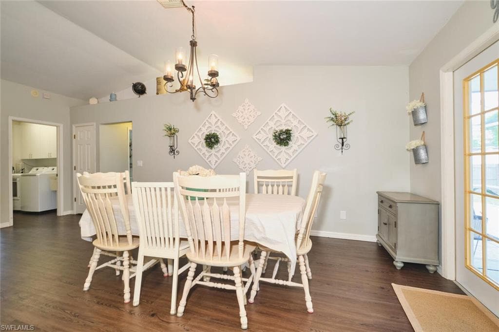 6649 Hartland ST-22