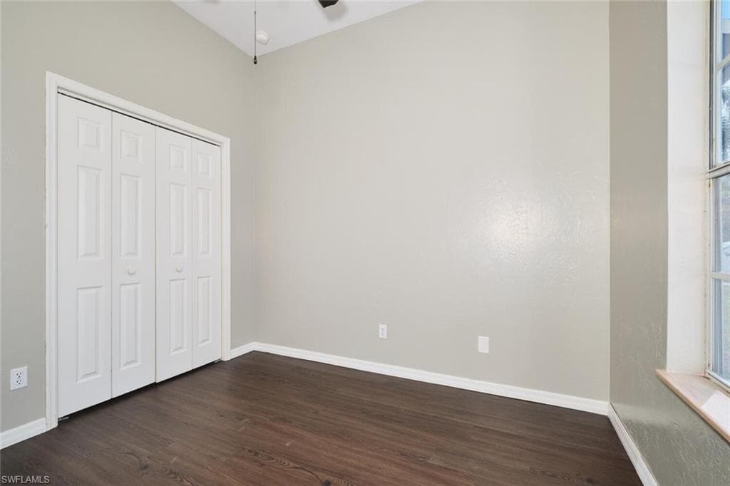 6649 Hartland ST-41