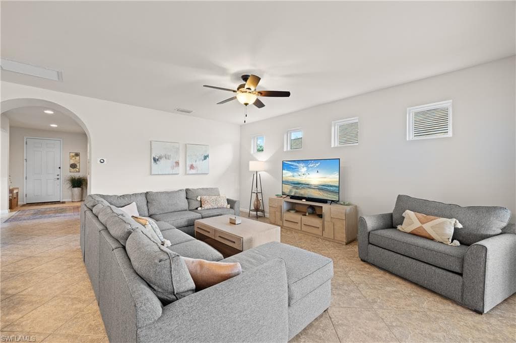 7022 Live Oak DR-13