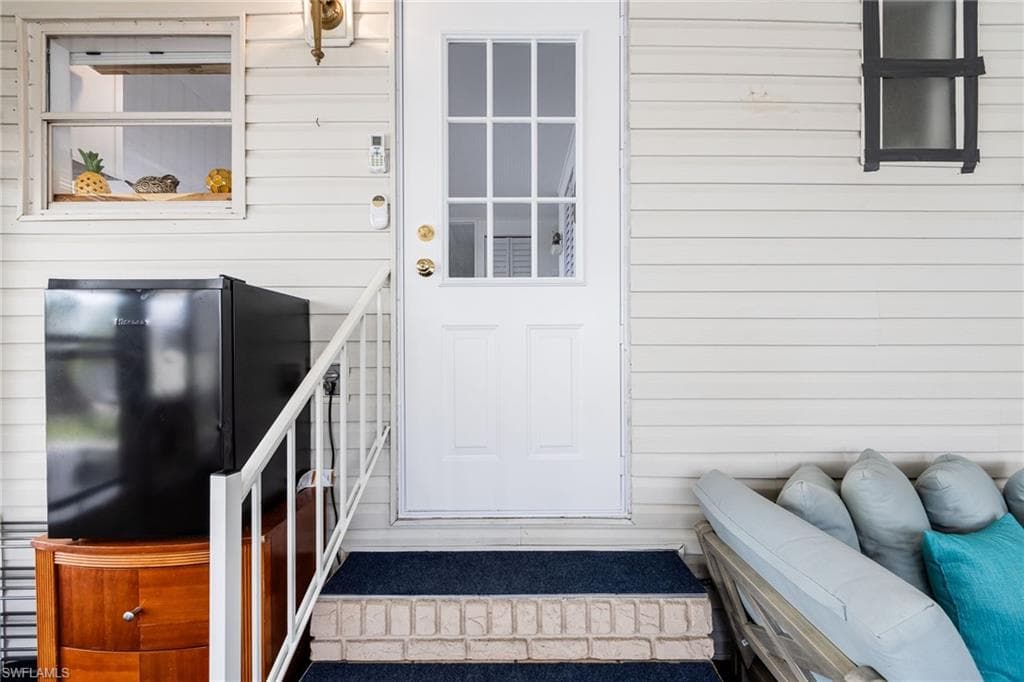 532 Palmer BLVD-23
