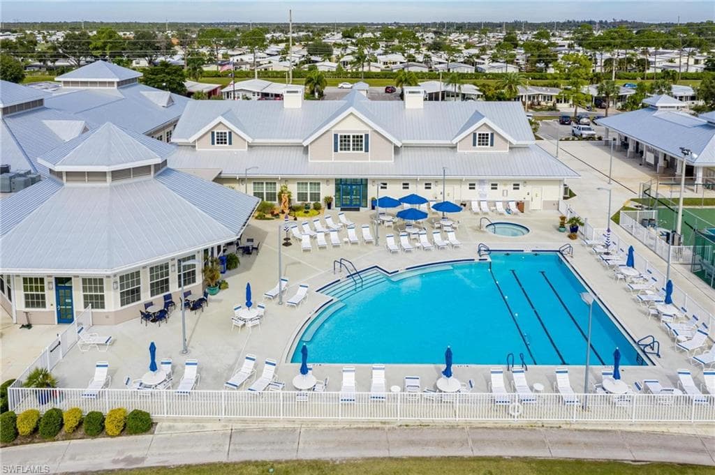 532 Palmer BLVD-36