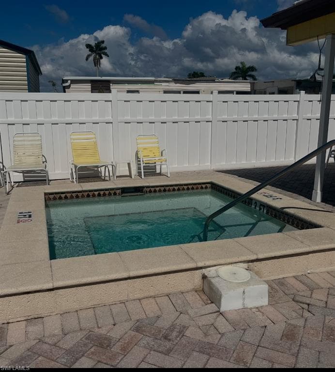 11061 Sunglow LN-5