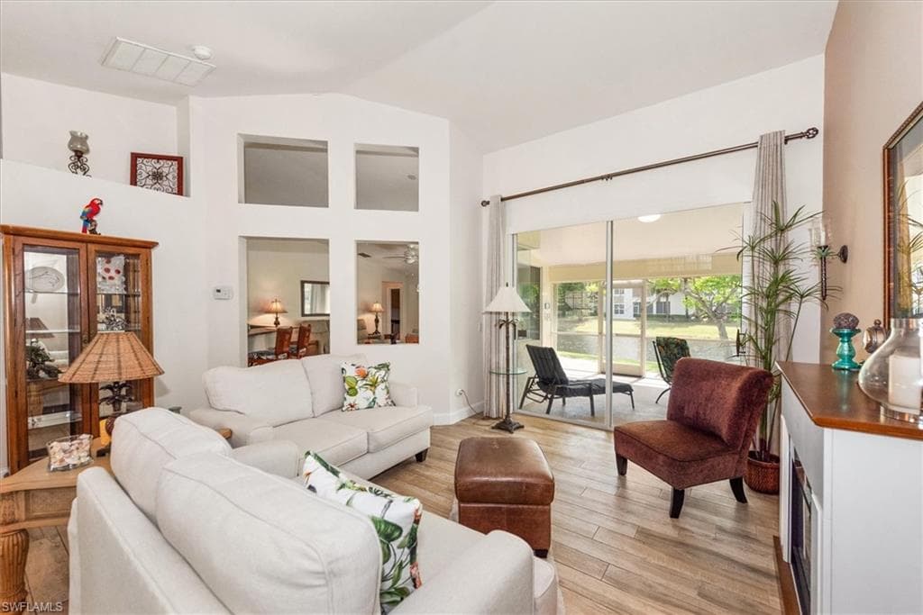 9241 Bramble CT-15