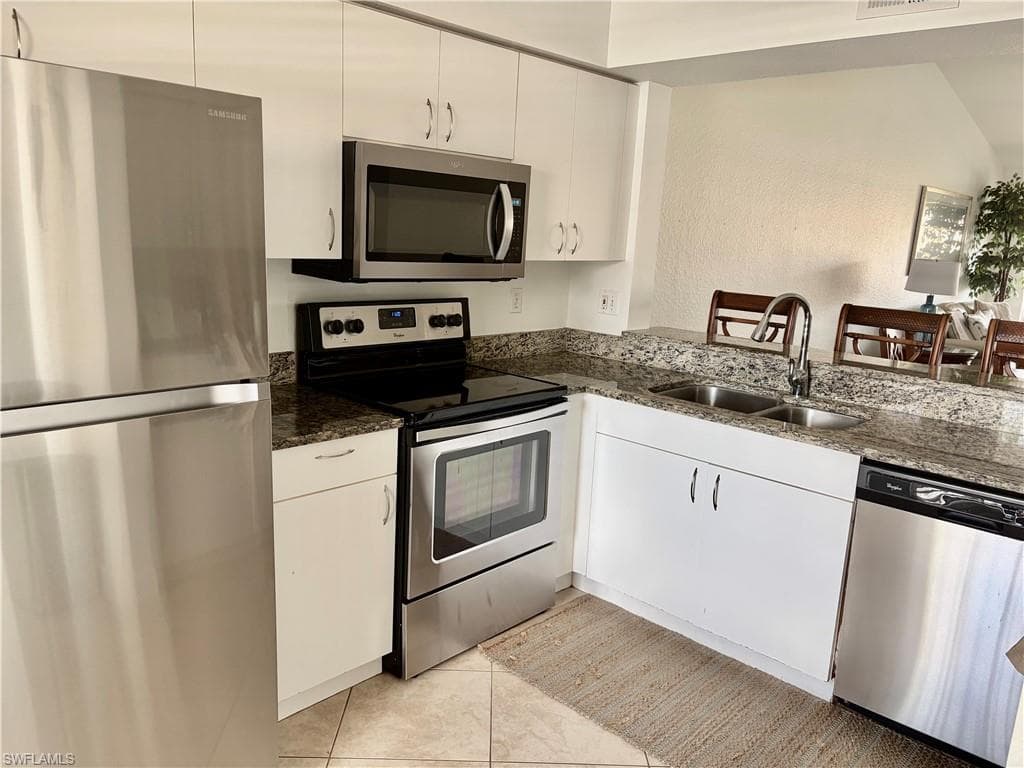 9640 Victoria LN C-305-2