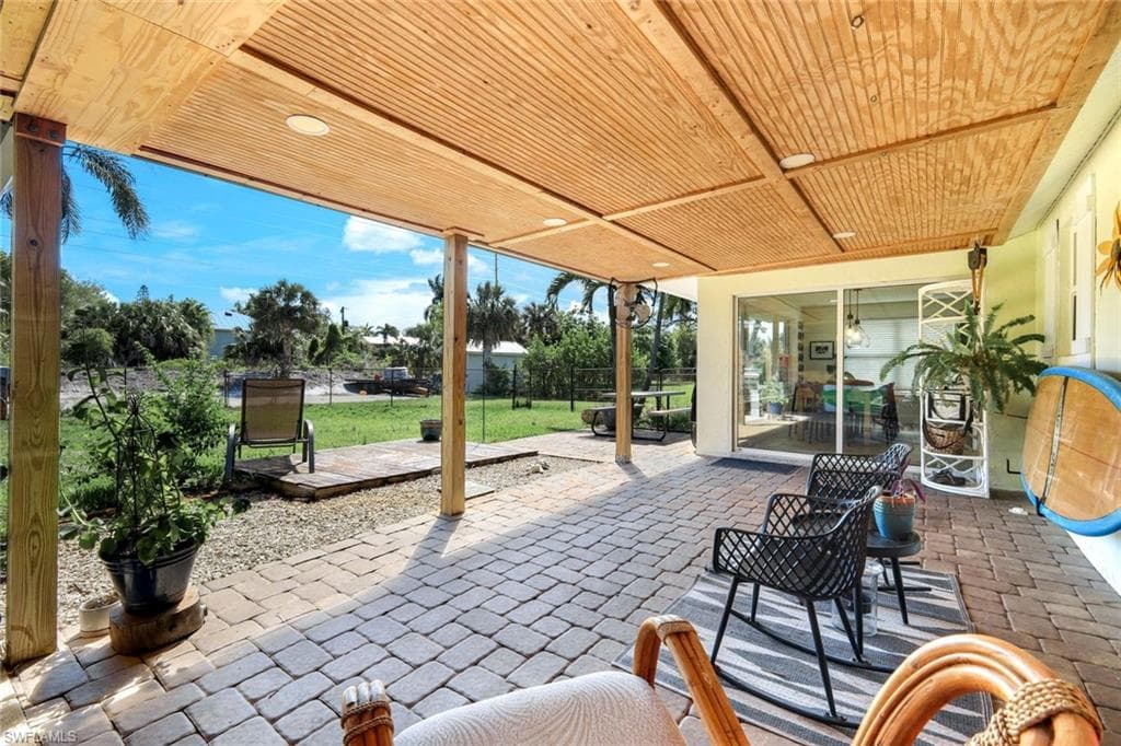 20621 Pine Tree LN-15