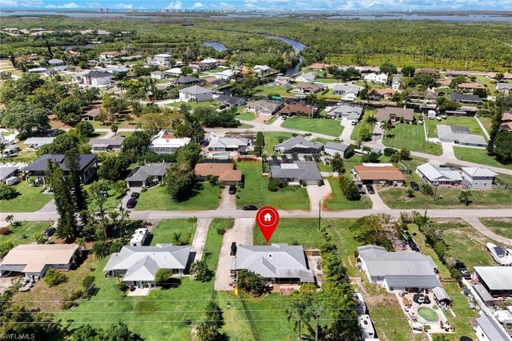 20621 Pine Tree LN-21
