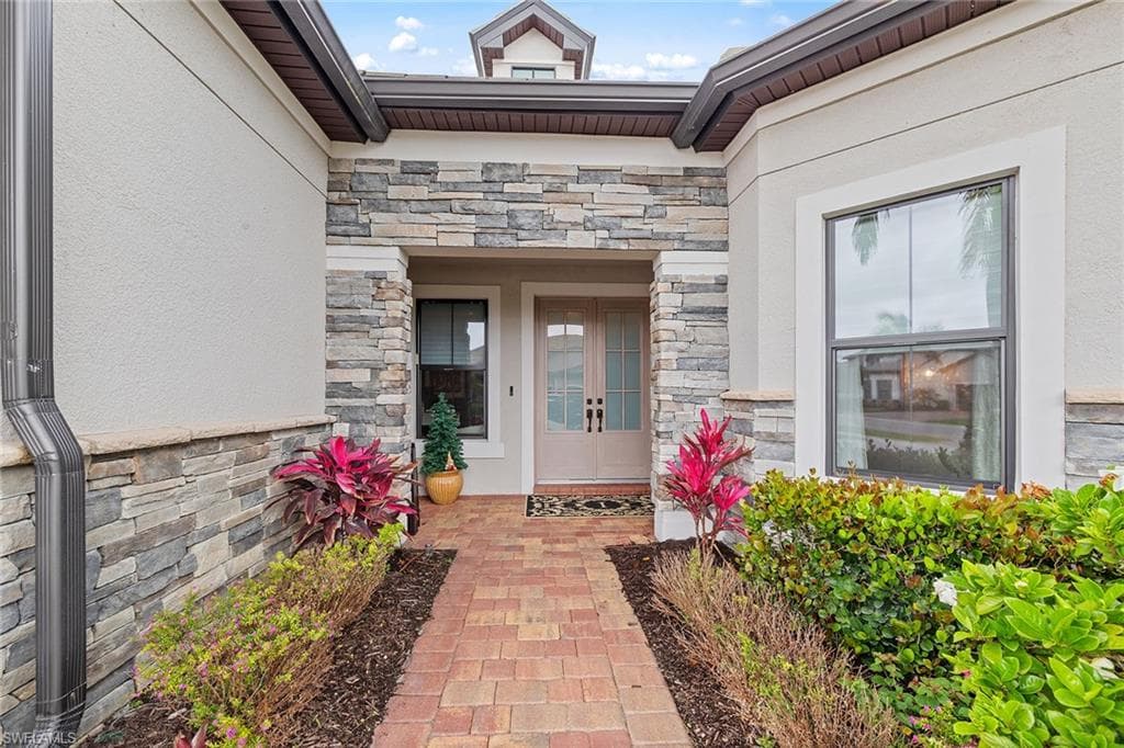 9573 Everglades DR-7