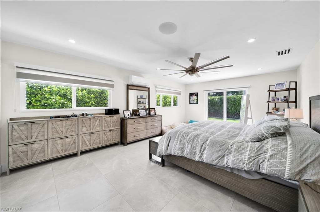 1574 Ricardo AVE-22
