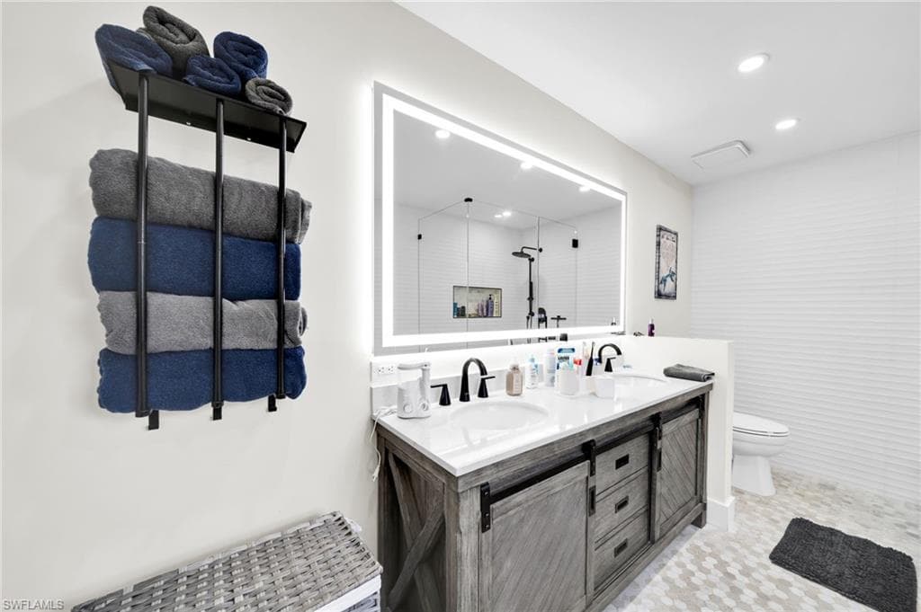 1574 Ricardo AVE-26