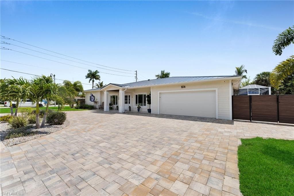 1574 Ricardo AVE-1