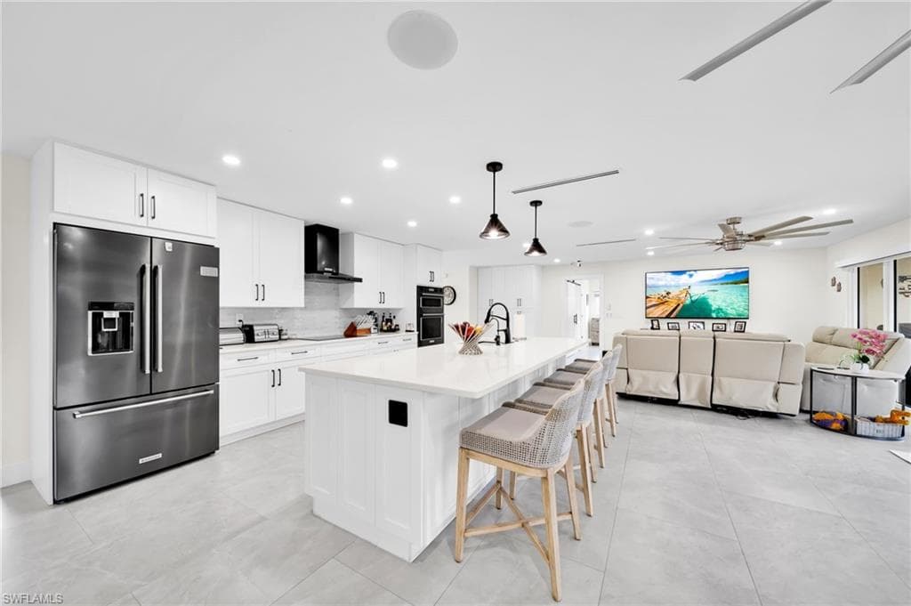 1574 Ricardo AVE-31
