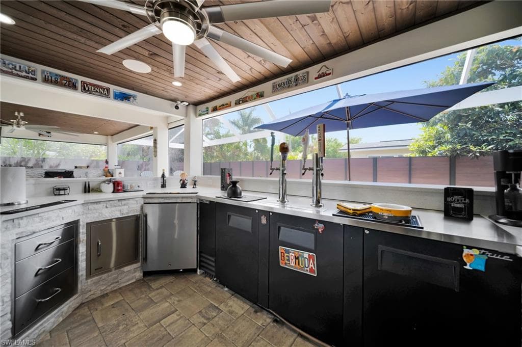 1574 Ricardo AVE-4