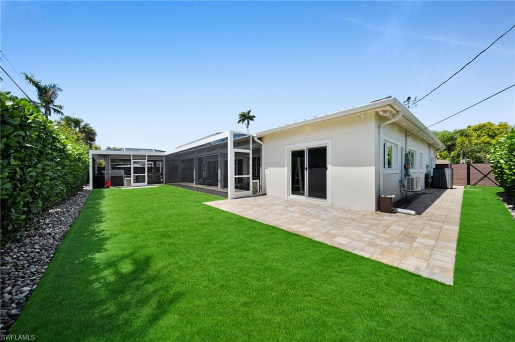 1574 Ricardo AVE-36