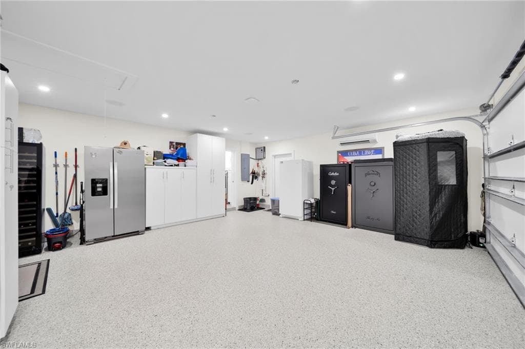 1574 Ricardo AVE-46