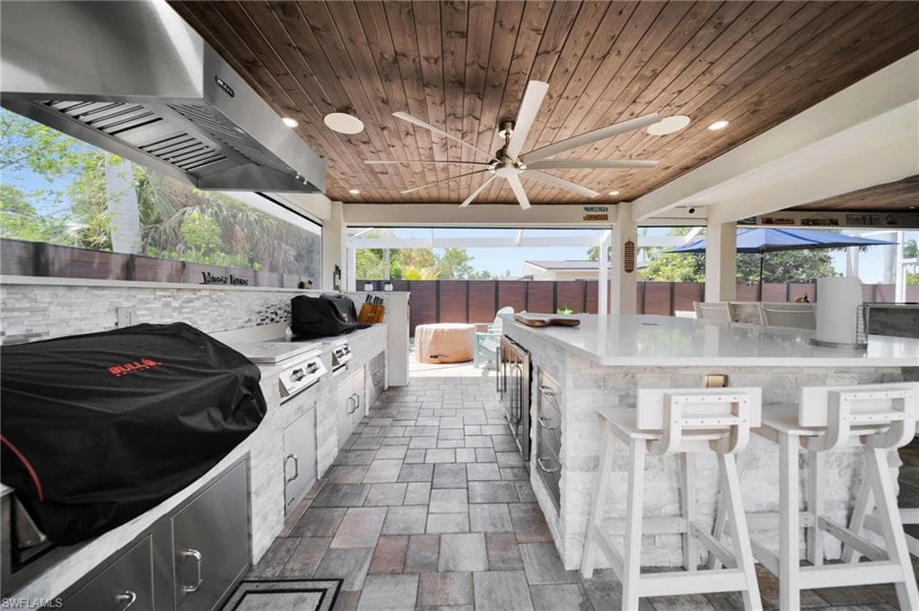 1574 Ricardo AVE-38