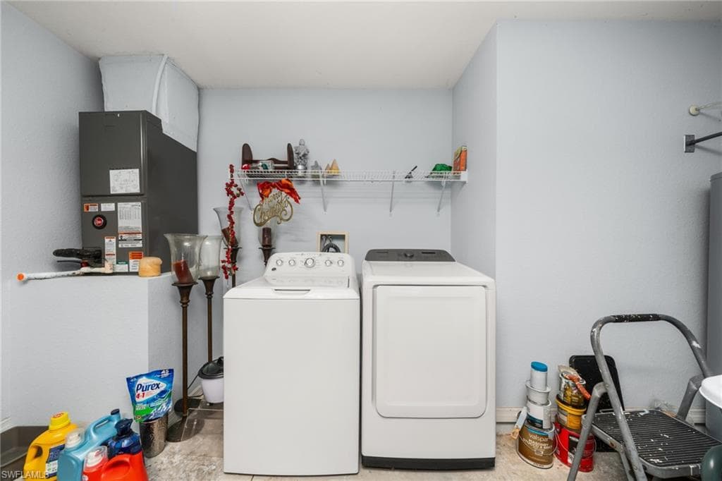 112 Bimini ST NE-35