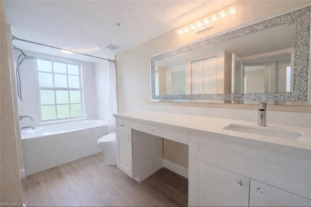 4122 Residence DR 117-8