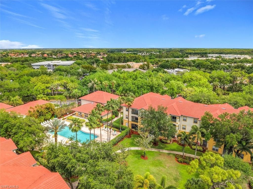 11571 Villa Grand 615-32
