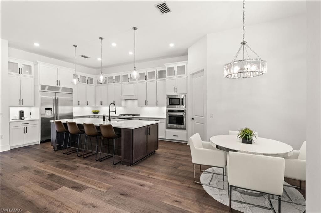 16201 Verilyn CIR-18